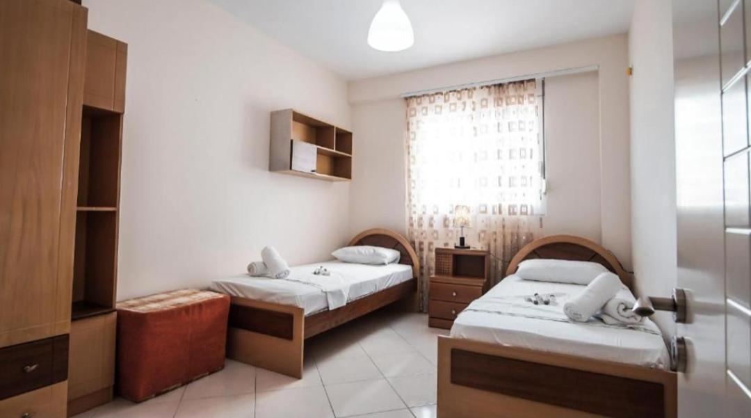 Summer Life Apartments Sarandë Exteriör bild