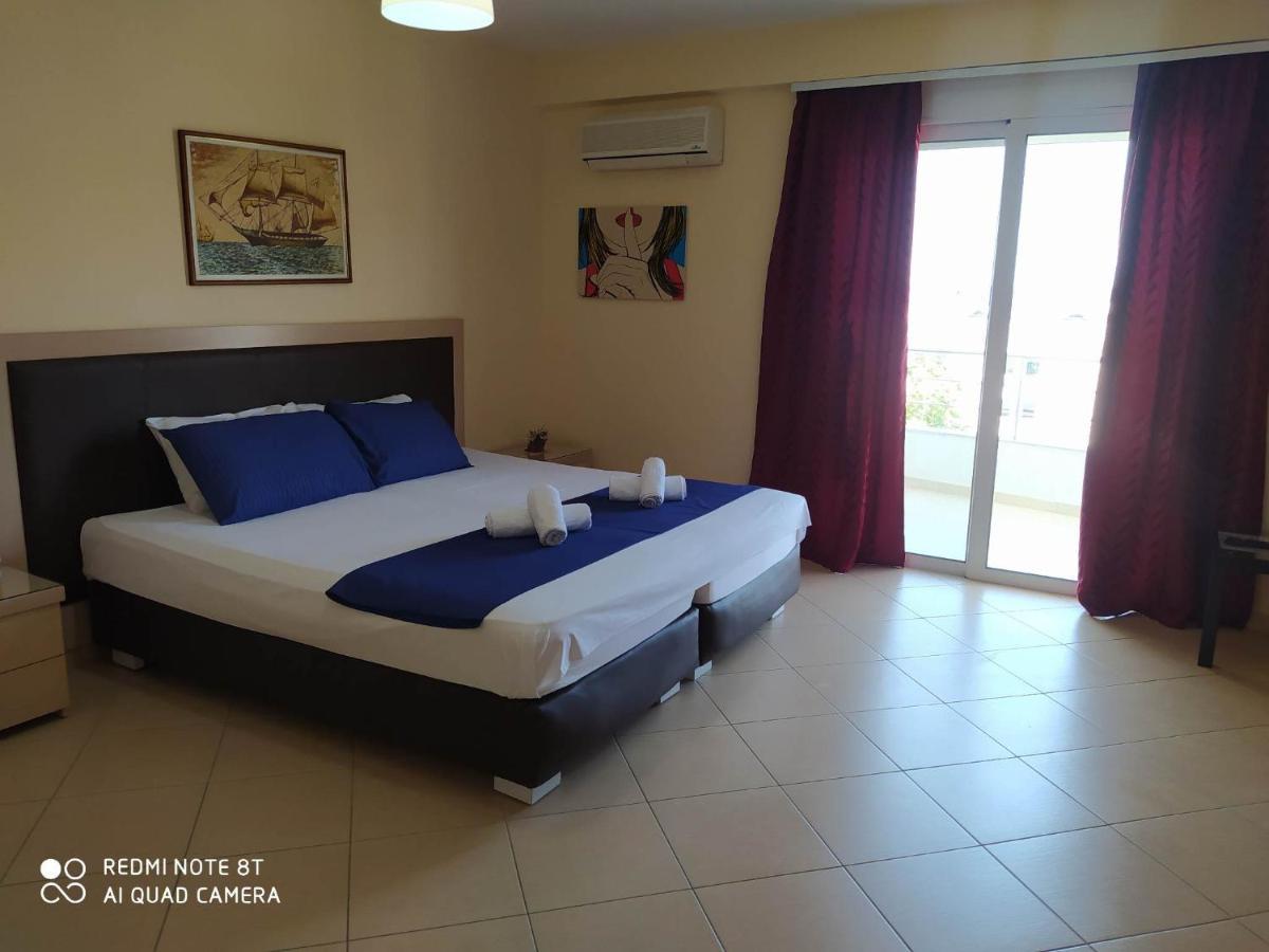 Summer Life Apartments Sarandë Exteriör bild