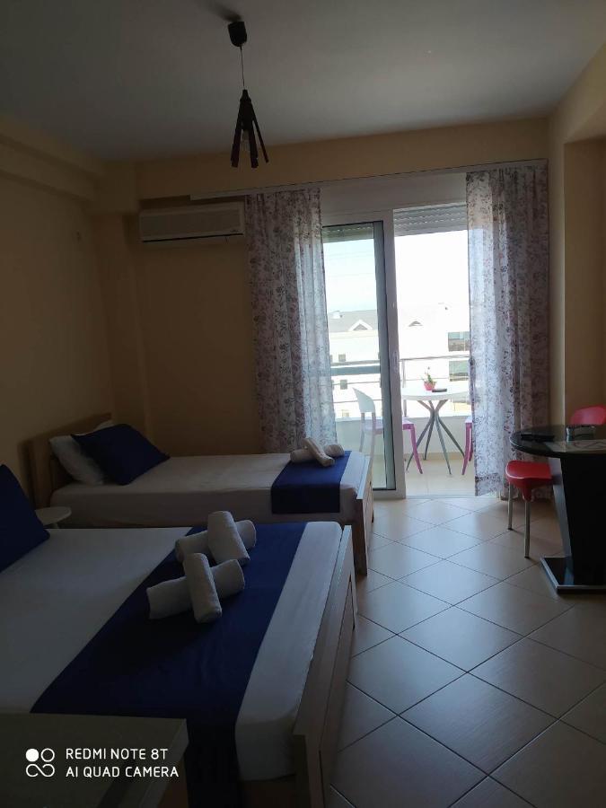 Summer Life Apartments Sarandë Exteriör bild